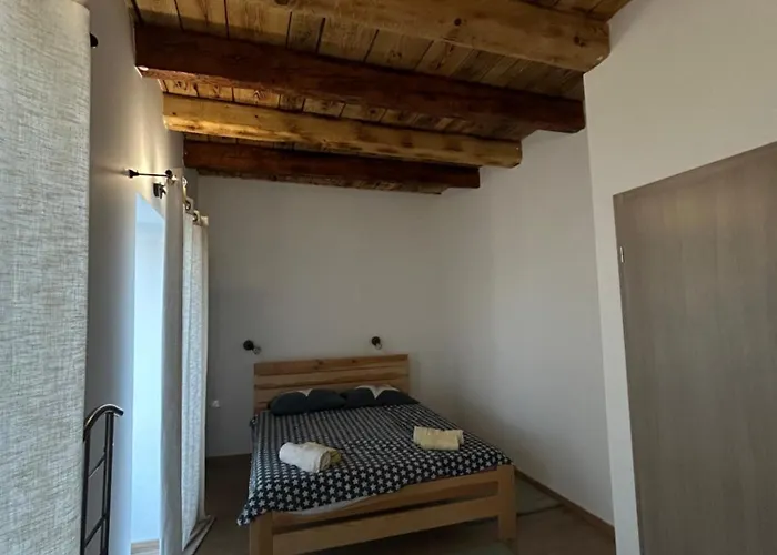 Sara Nyaraló Abbázia